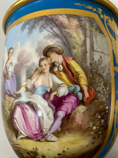 Exceptional Vase of Sevrés with Painting and Gilding
France, mid-19th century
Height: 62 cm